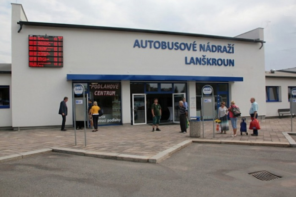 V Lanškrouně mají cestující nové autobusové nádraží