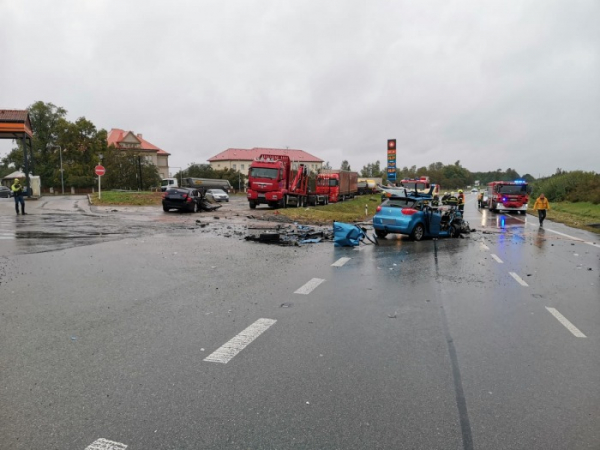 Střet dvou aut na Chrudimsku si vyžádal osm zraněných osob, včetně dětí