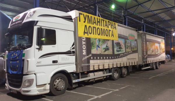 Z České Třebové odjíždí na Ukrajinu další kamiony