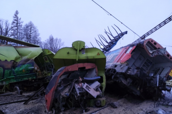 Škodu ze srážky dvou nákladních vlaků v České Třebové odhaduje Drážní inspekce na 150 milionů korun